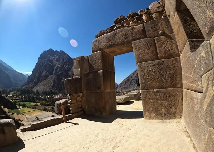 Sun Gate 2* Ollantaytambo