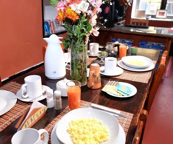 Sun Gate Bed and breakfast 2*