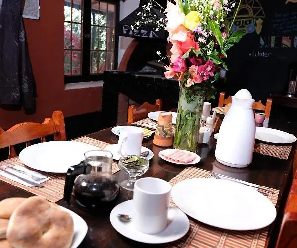 Sun Gate Bed and breakfast 2*
